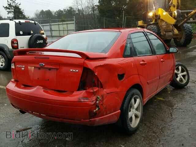 2005 FORD FOCUS - VIN: 1FAFP38ZX5W232481 - Photo 4