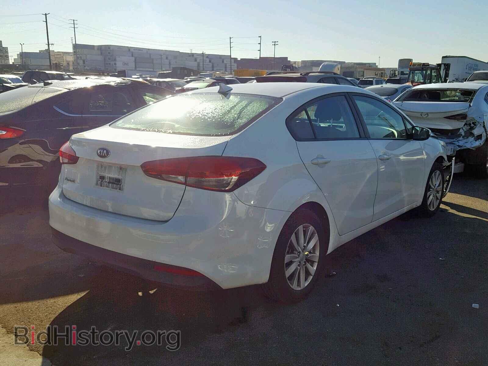 2017 KIA FORTE LX - VIN: 3KPFK4A78HE059498 - Фото 4