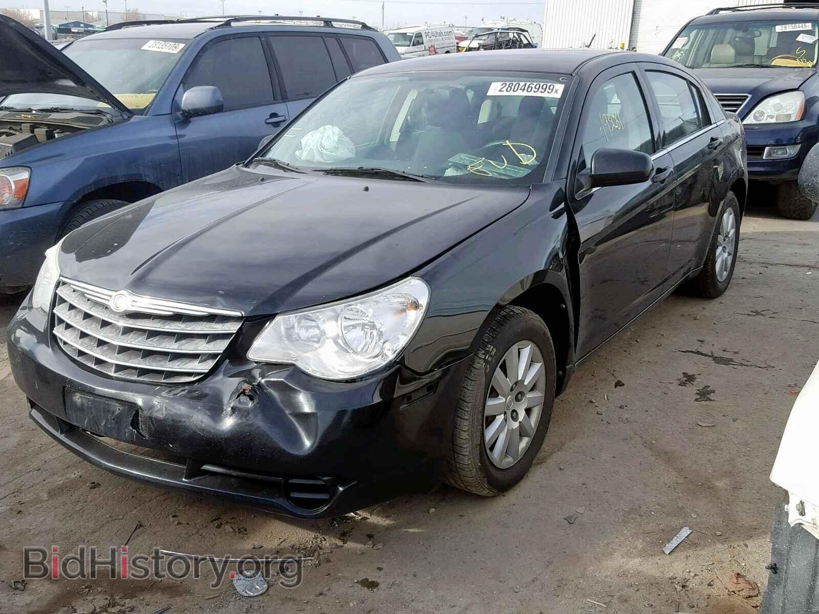 2010 CHRYSLER SEBRING - VIN: 1C3CC4FB4AN137939 - Фото 2