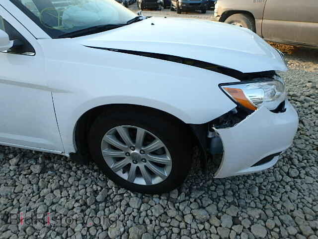 2013 CHRYSLER 200 - VIN: 1C3CCBBB7DN642551 - Фото 10