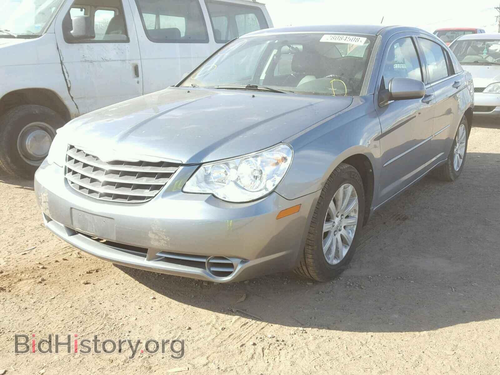 2010 CHRYSLER SEBRING - VIN: 1C3CC5FDXAN199627 - Фото 2