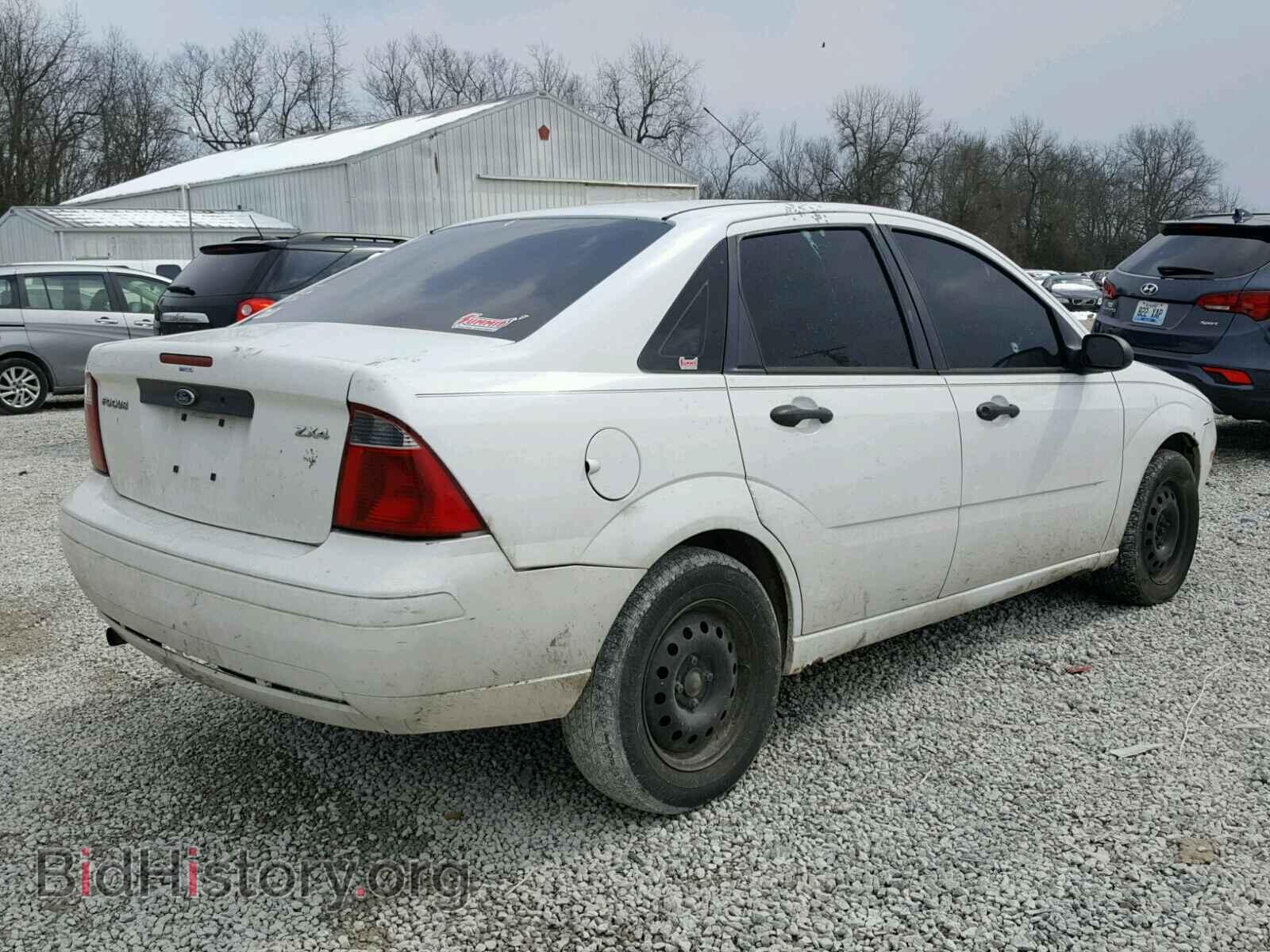 2005 FORD FOCUS - VIN: 1FAFP34N85W275705 - Фото 4