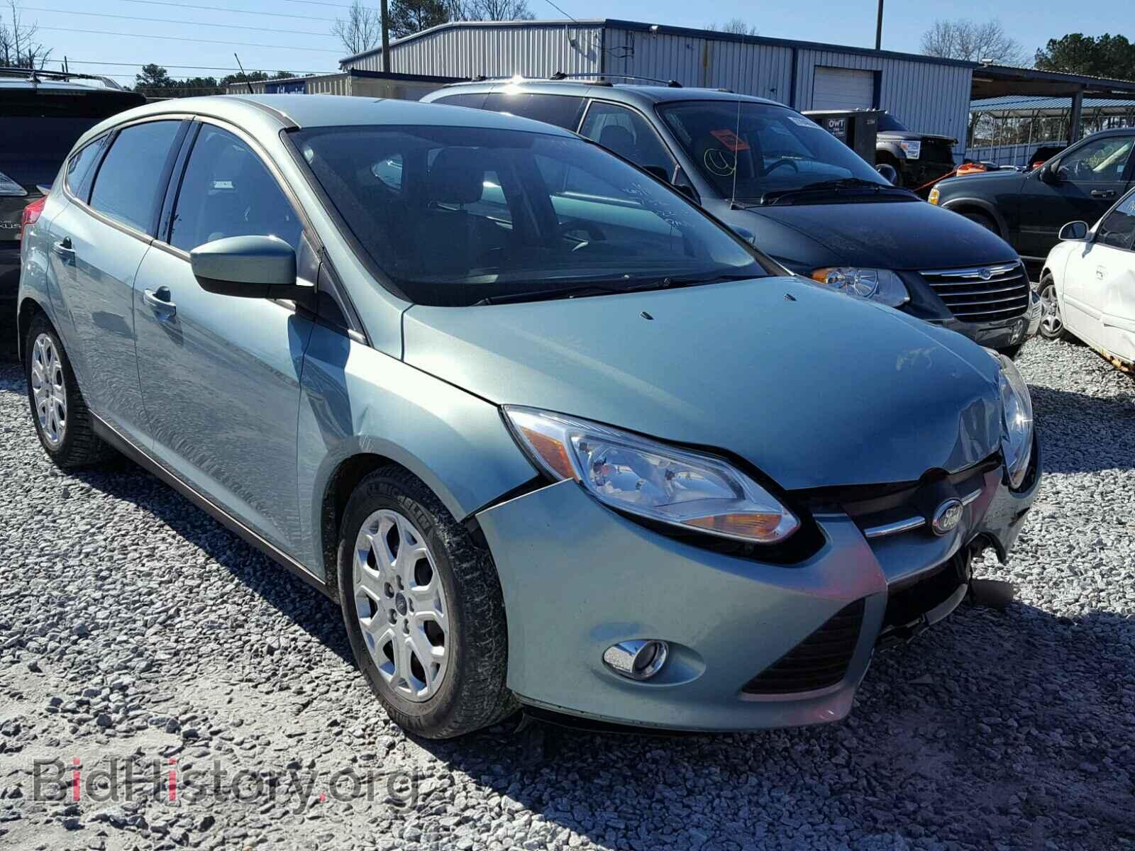 Photo 1FAHP3K24CL307663 - FORD FOCUS 2012