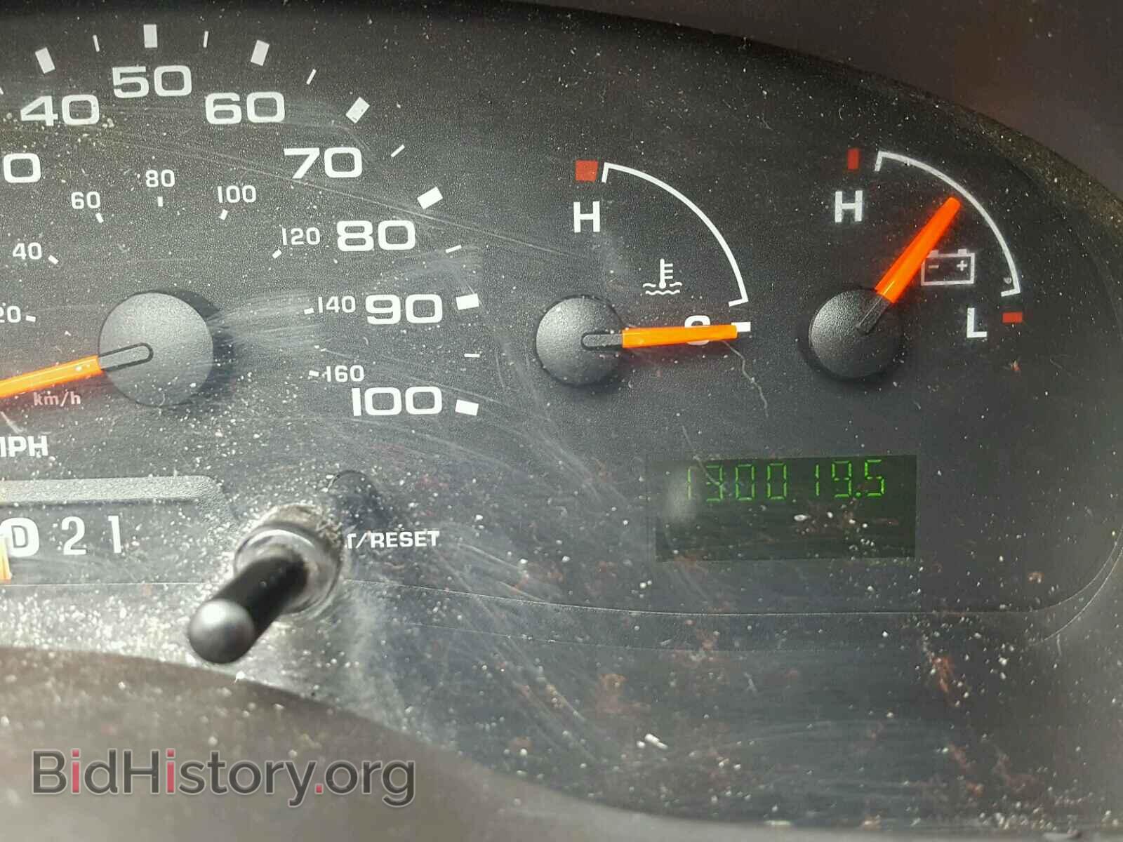 2004 FORD ECONOLINE - VIN: 1FTNE24W74HA25132 - Photo 8