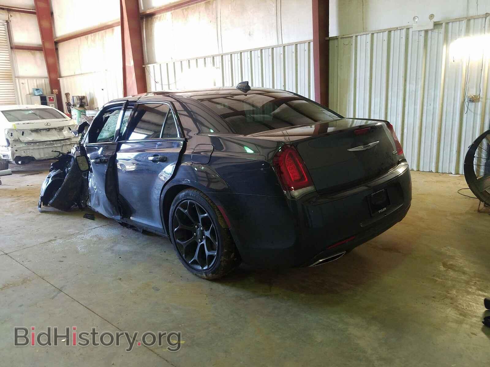 2019 CHRYSLER 300 - VIN: 2C3CCABG8KH524052 - Фото 3