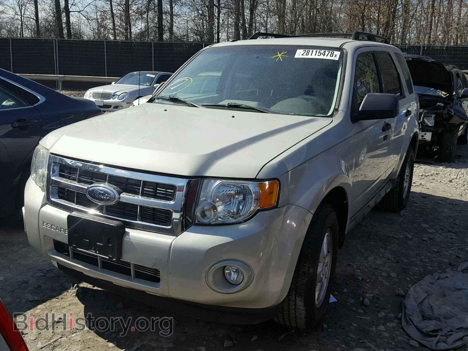 2009 FORD ESCAPE - VIN: 1FMCU03739KC99796 - Фото 2