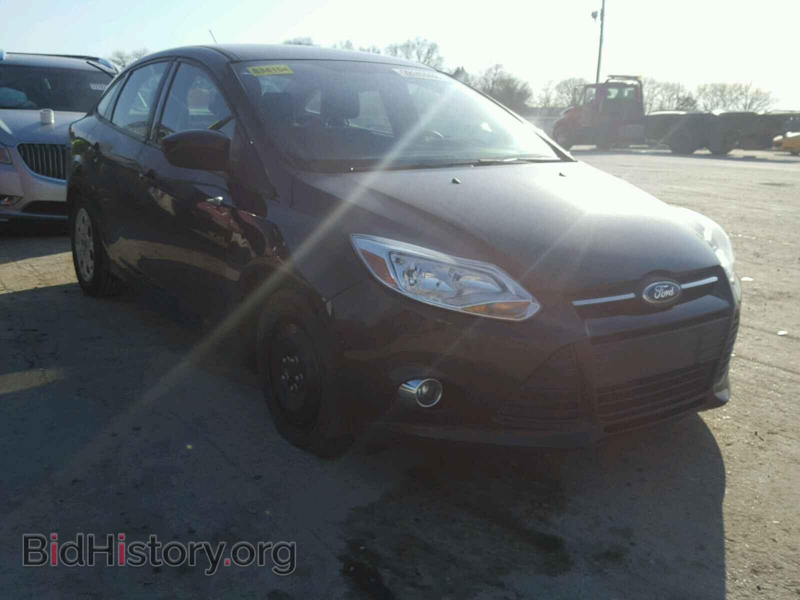 Photo 1FAHP3F23CL128024 - FORD FOCUS 2012
