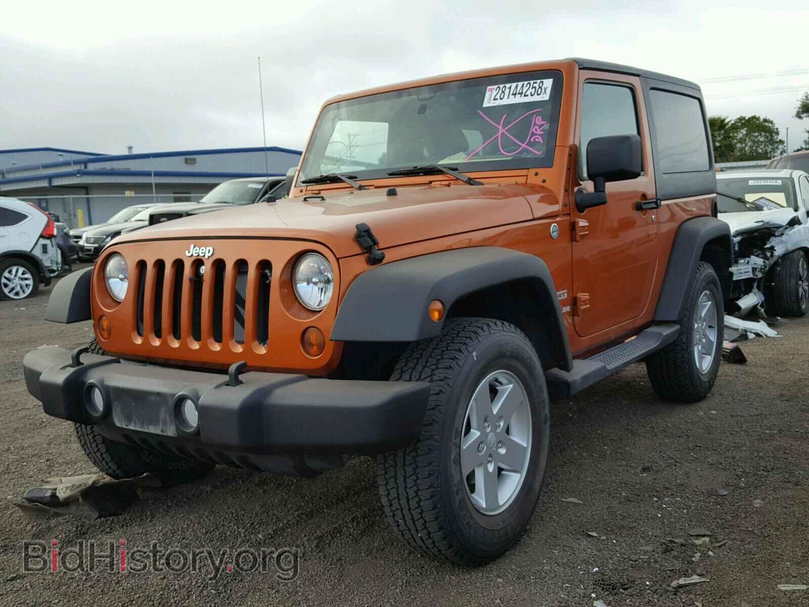 2011 JEEP WRANGLER - VIN: 1J4AA2D18BL549442 - Фото 2