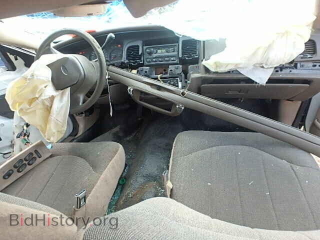 2000 FORD CROWN VIC - VIN: 2FAFP71W8YX190425 - Фото 9