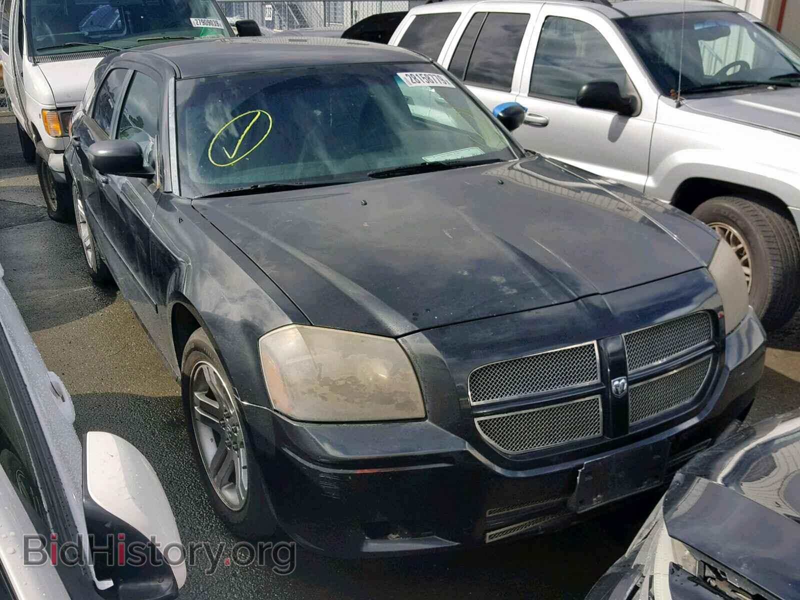 Photo  - DODGE MAGNUM 2006