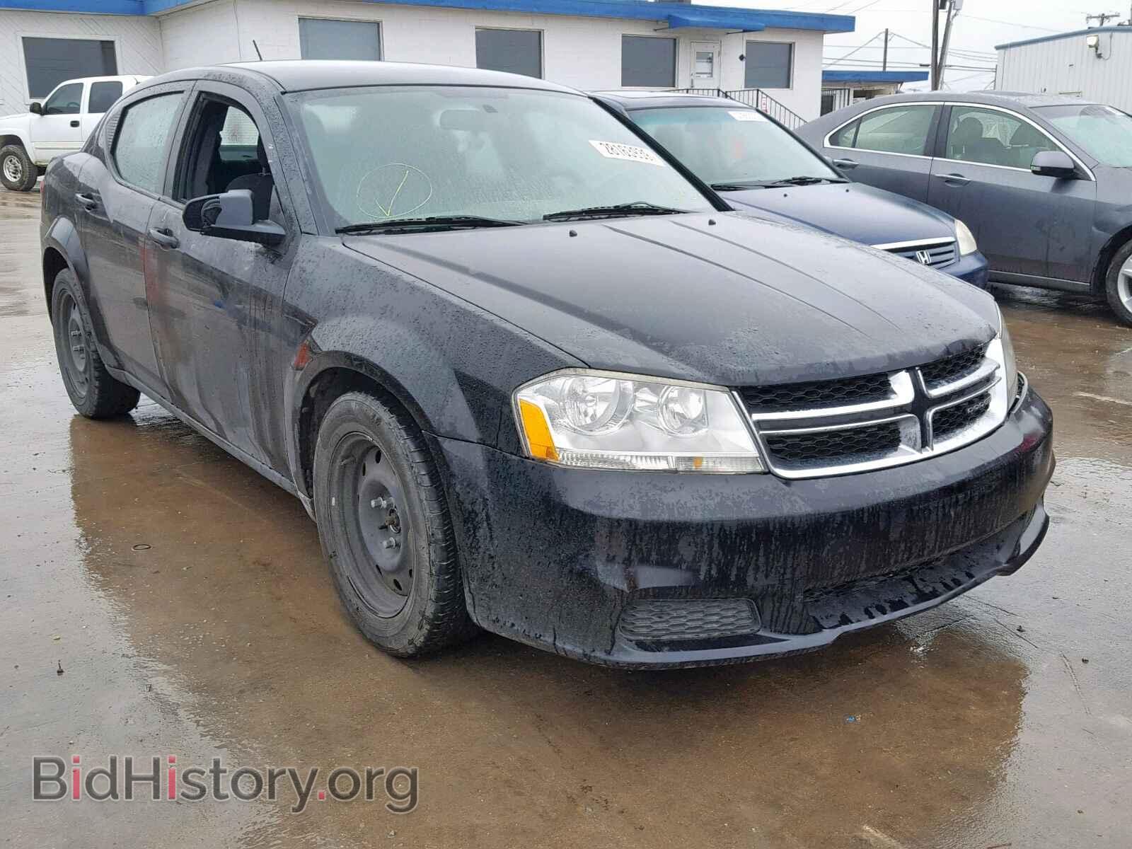 Photo  - DODGE AVENGER 2012