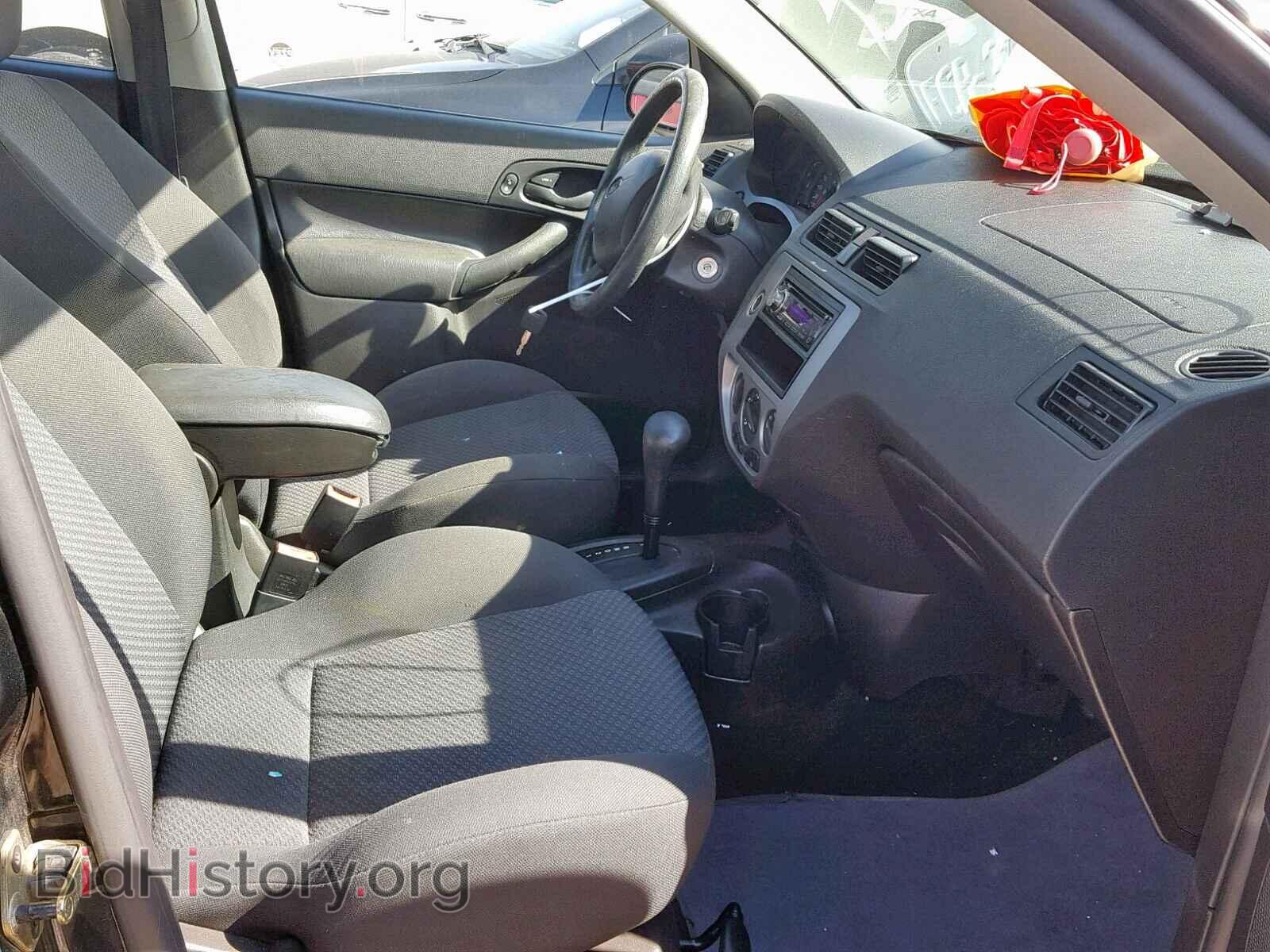 2005 FORD FOCUS - VIN: 3FAFP37N95R140067 - Фото 5