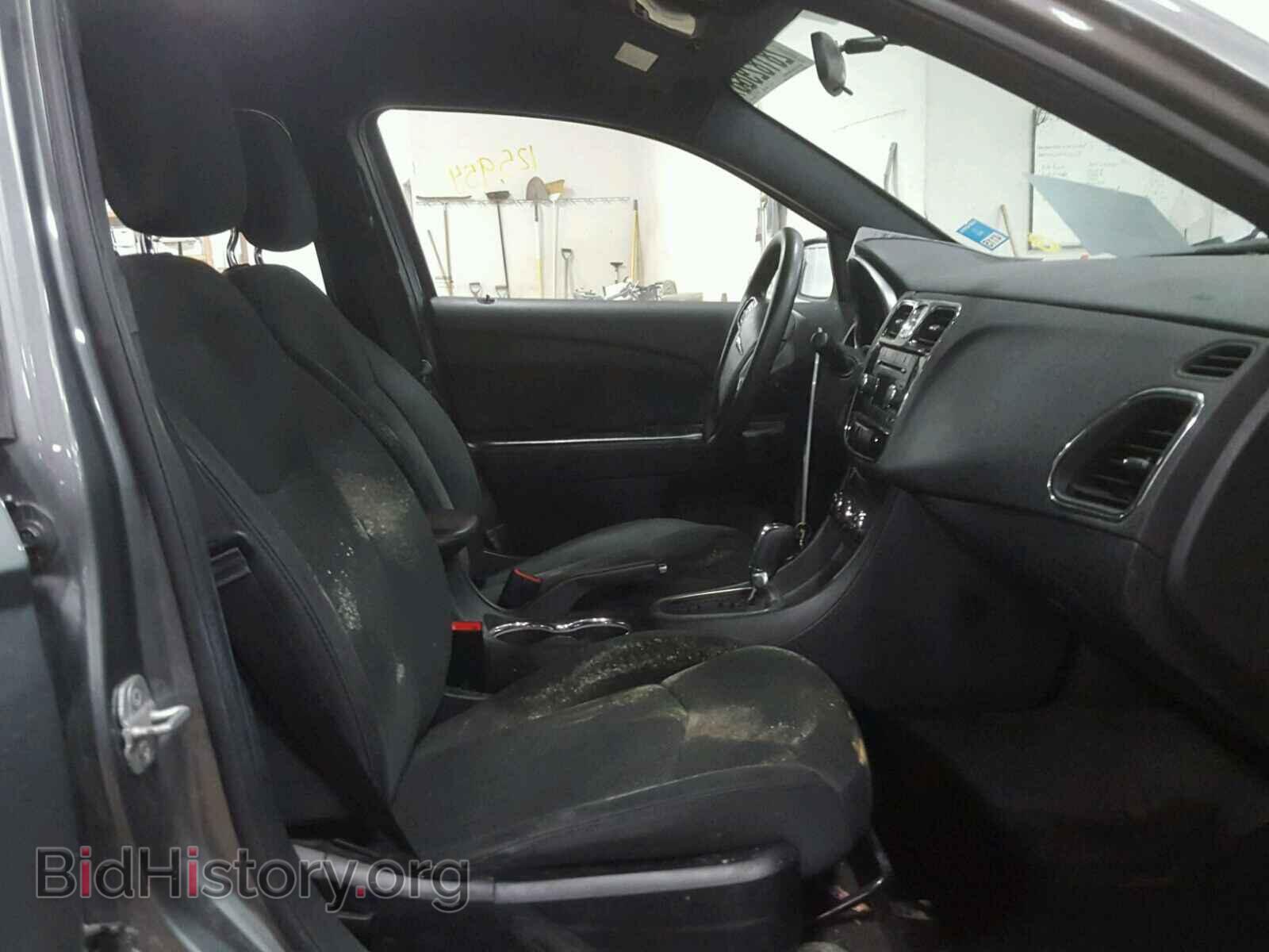 2012 CHRYSLER 200 - VIN: 1C3CCBAB8CN104568 - Фото 5