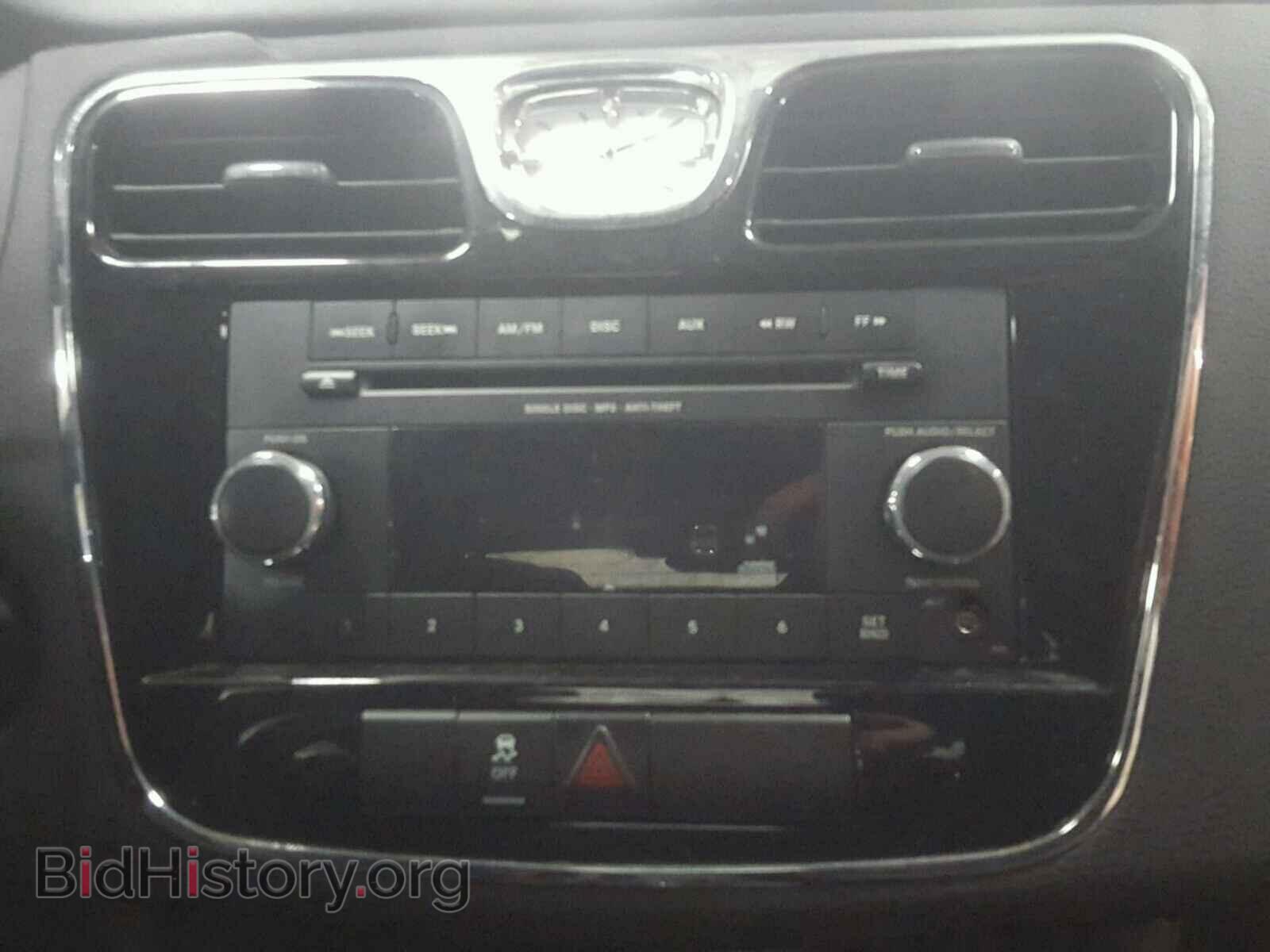 2012 CHRYSLER 200 - VIN: 1C3CCBAB8CN104568 - Фото 9