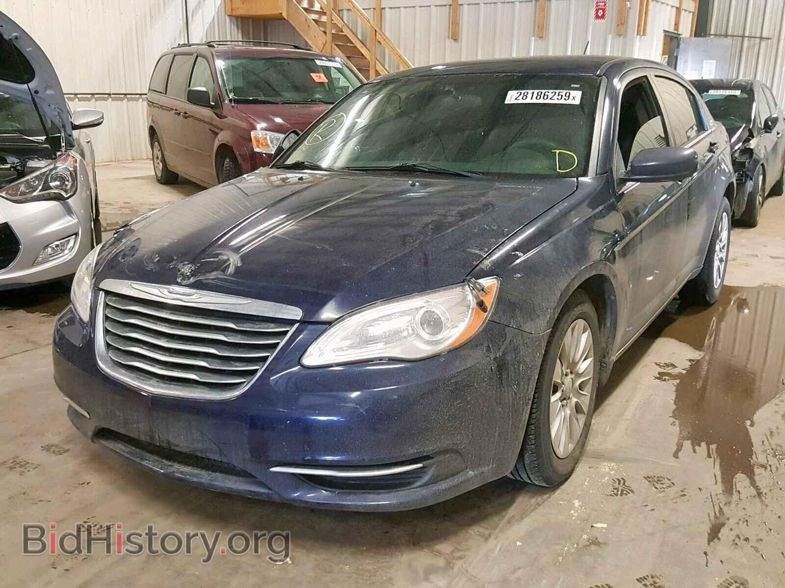 2014 CHRYSLER 200 - VIN: 1C3CCBAB1EN111817 - Фото 2