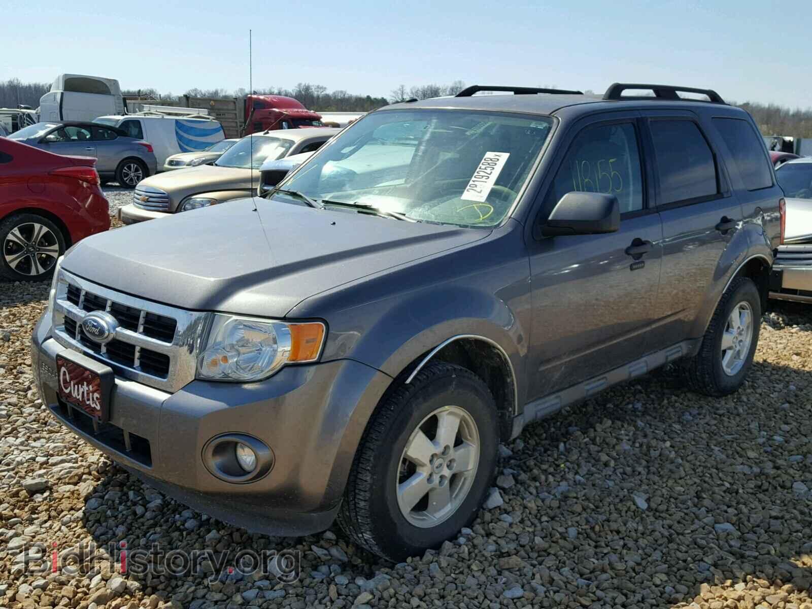 2011 FORD ESCAPE - VIN: 1FMCU0DG6BKB27296 - Фото 2