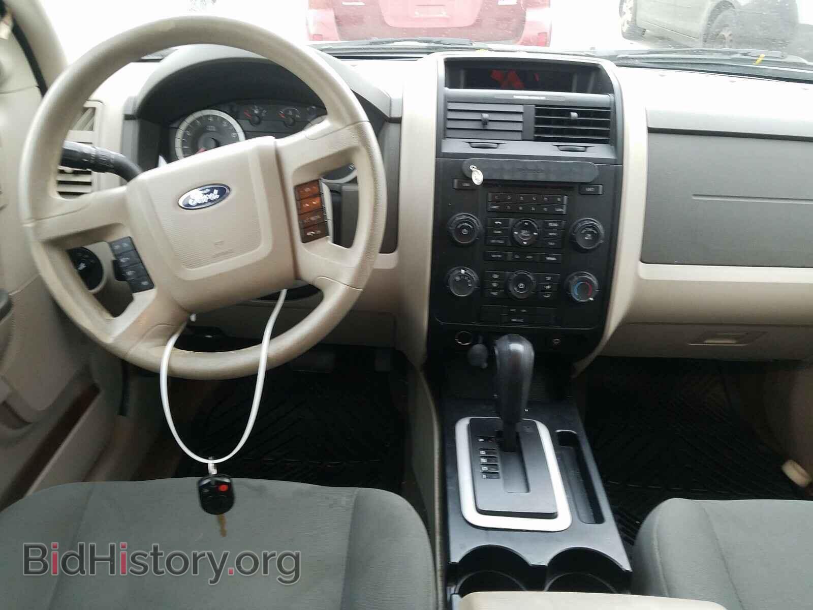 2011 FORD ESCAPE - VIN: 1FMCU0C73BKB91460 - Фото 9