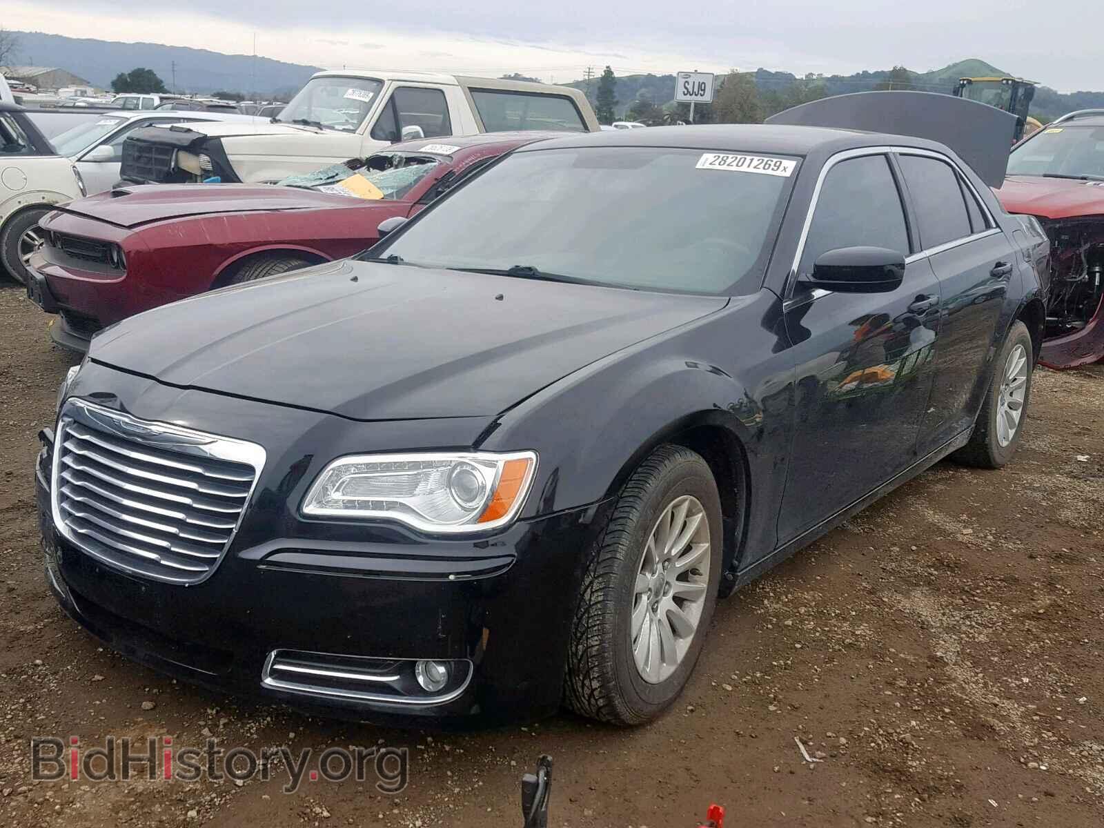 2013 CHRYSLER 300 - VIN: 2C3CCAAG2DH588320 - Photo 2
