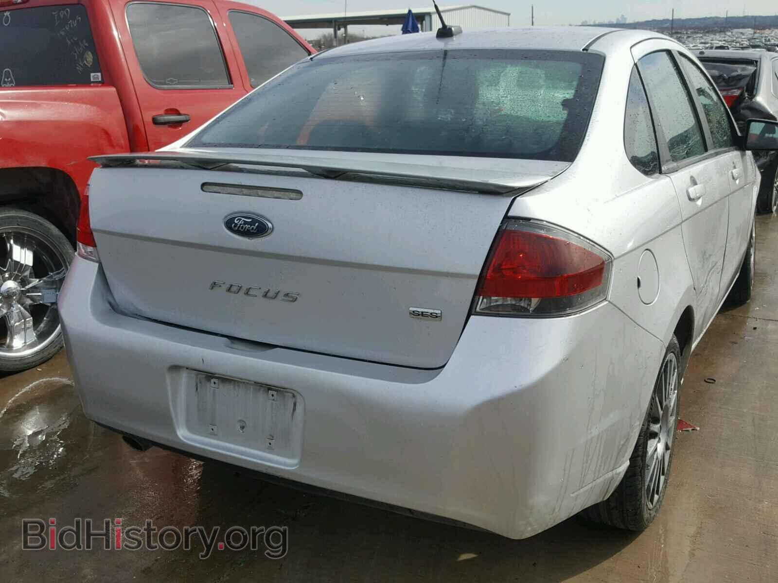 2011 FORD FOCUS - VIN: 1FAHP3GN8BW121916 - Photo 4