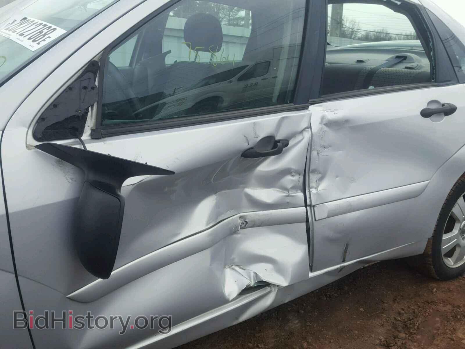 2005 FORD FOCUS - VIN: 1FAHP34N65W242730 - Фото 9