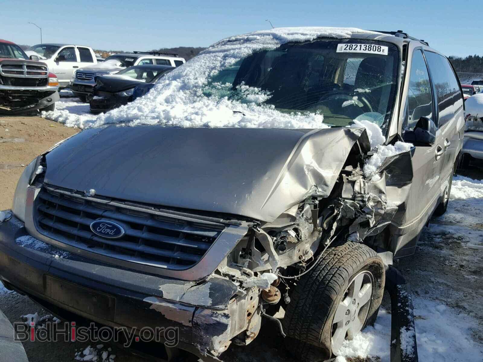 2004 FORD FREESTAR - VIN: 2FMZA57634BB04736 - Фото 2