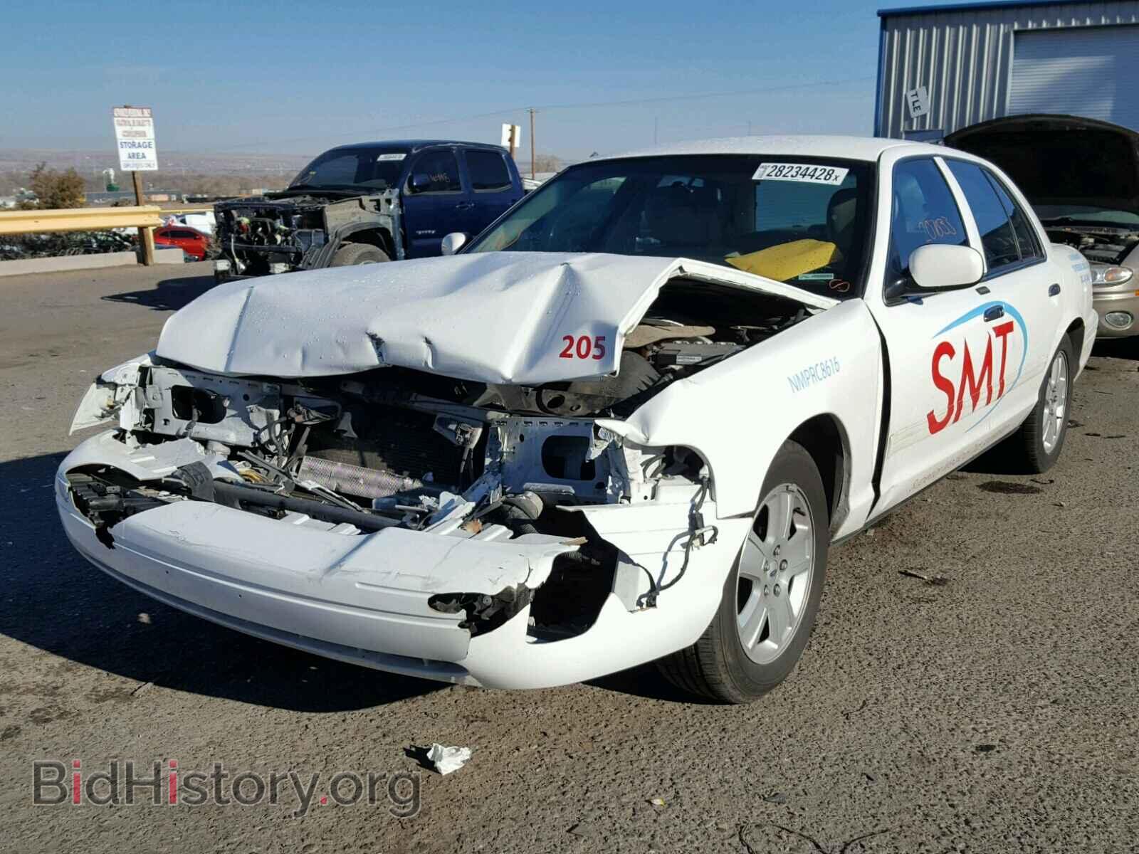2011 FORD CROWN VIC - VIN: 2FABP7EV5BX128391 - Фото 2