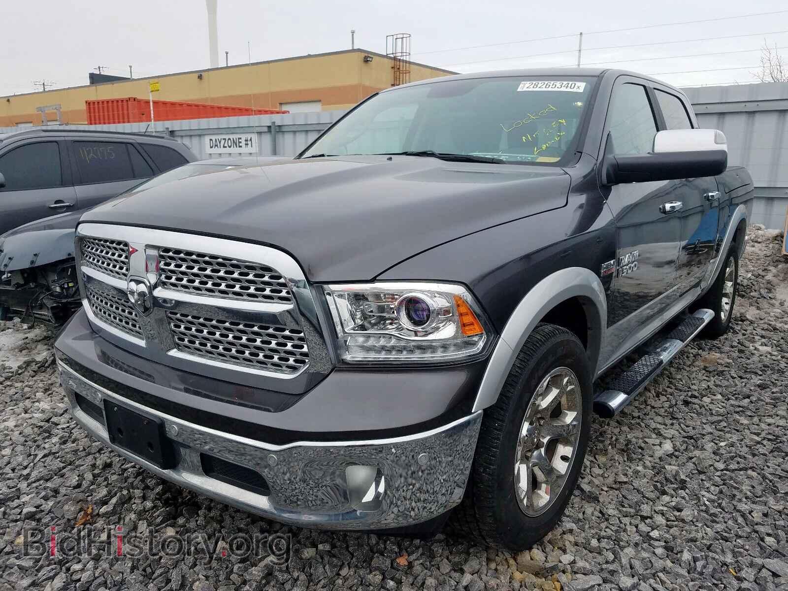 2017 RAM 1500 LARAM - VIN: 1C6RR7NT2HS674750 - Фото 2