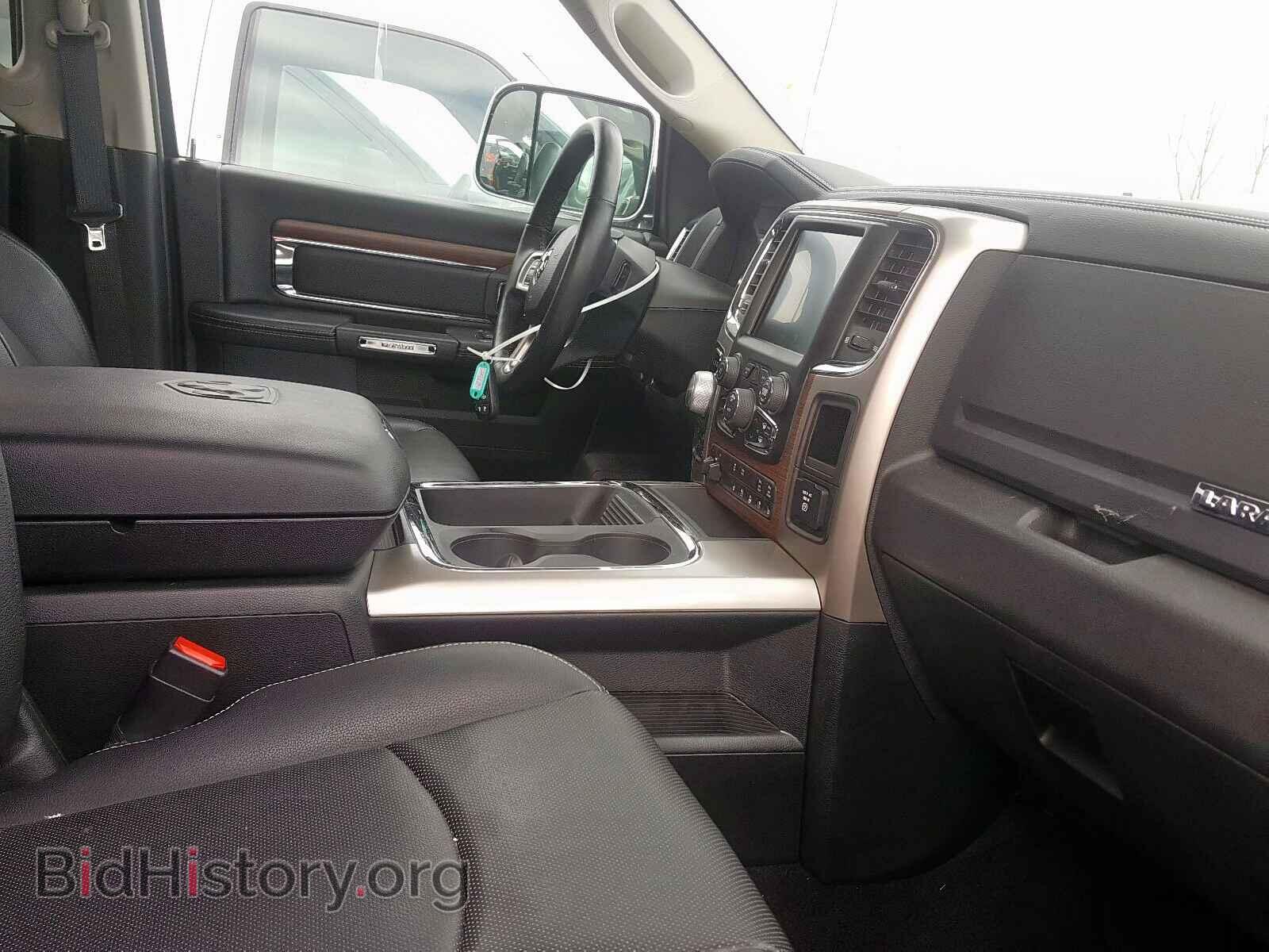 2017 RAM 1500 LARAM - VIN: 1C6RR7NT2HS674750 - Фото 5