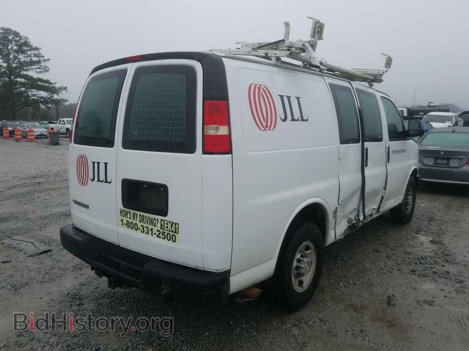 2009 CHEVROLET EXPRESS - VIN: 1GCGG25C991116426 - Фото 4