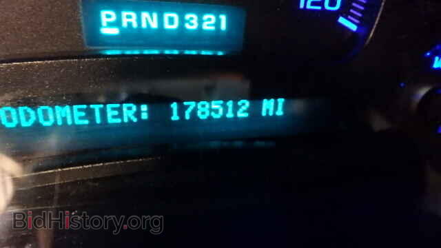 2005 CHEVROLET SILVERADO - VIN: 2GCEK19VX51224201 - Фото 8