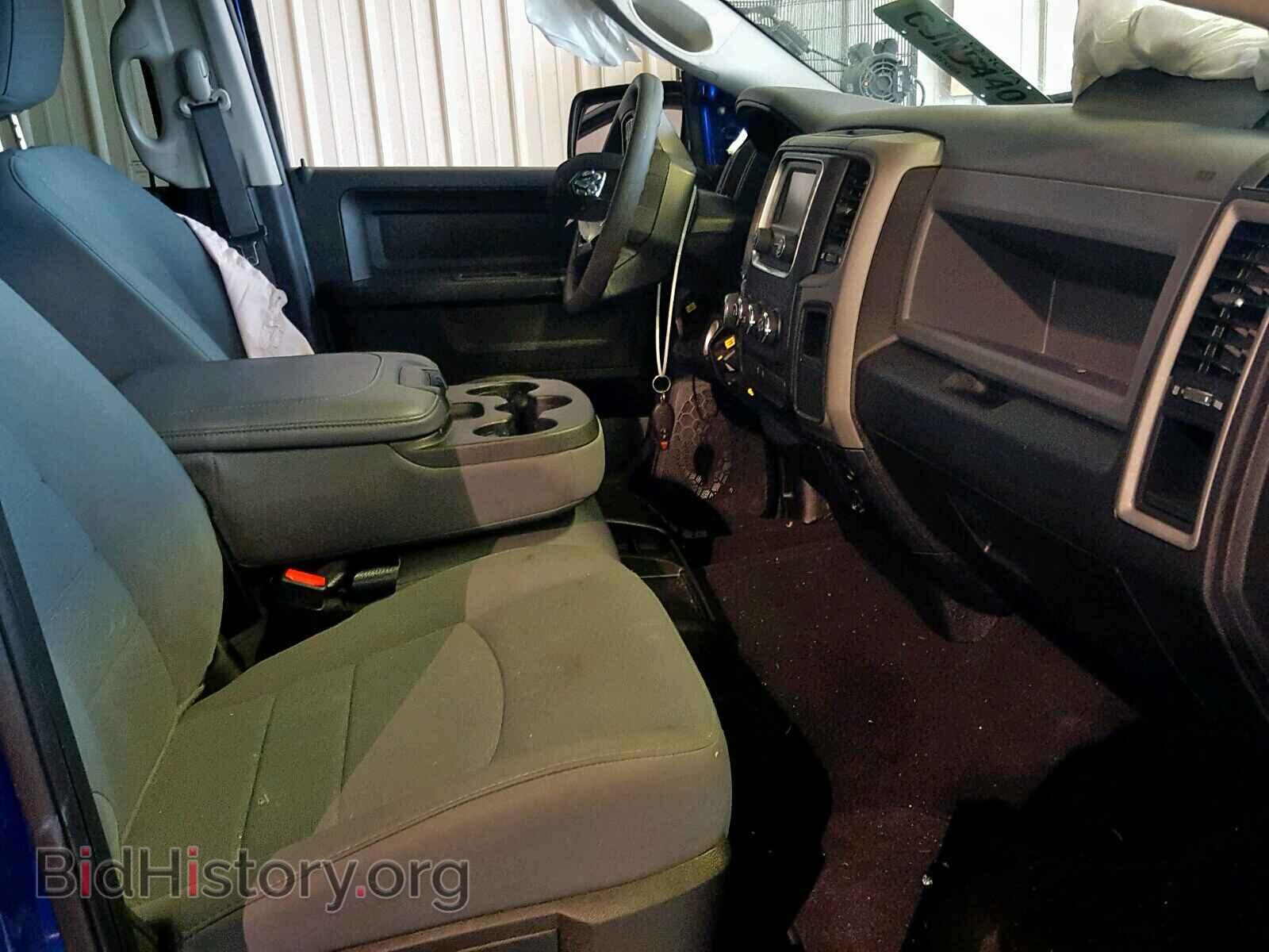 2018 RAM 1500 ST - VIN: 1C6RR6KT8JS350044 - Фото 5