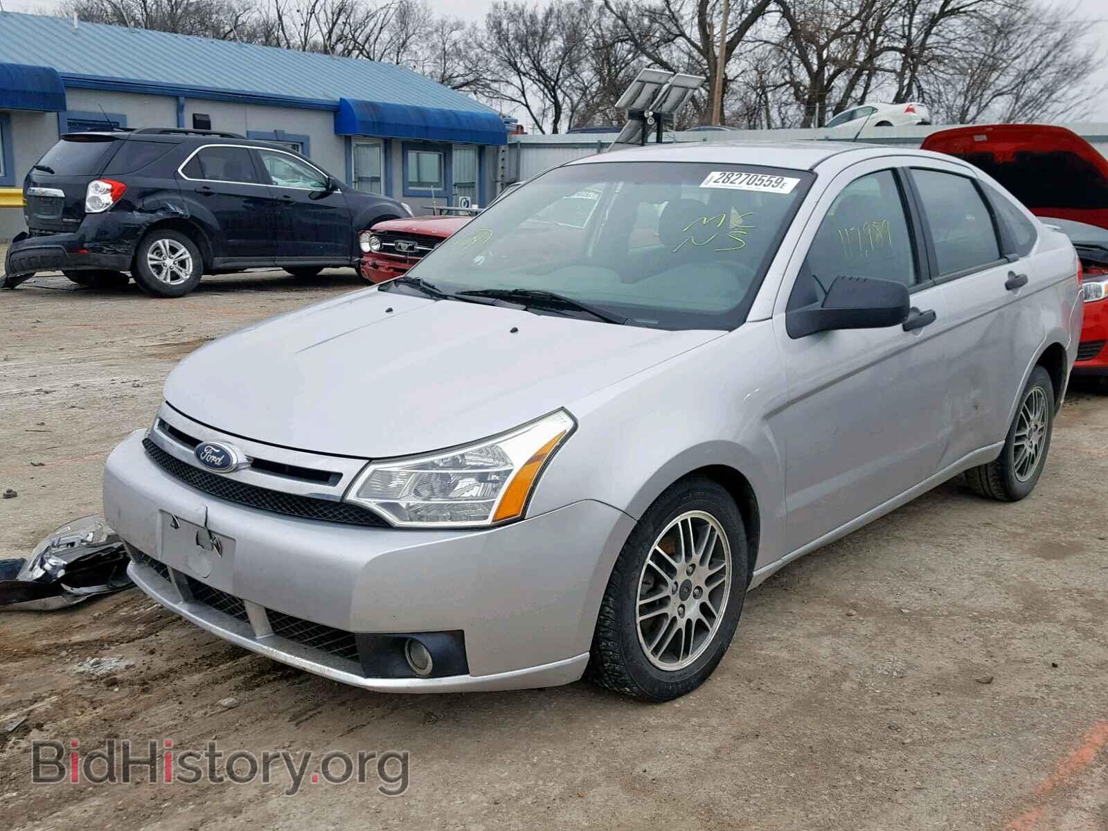 2011 FORD FOCUS - VIN: 1FAHP3FN0BW130420 - Фото 2