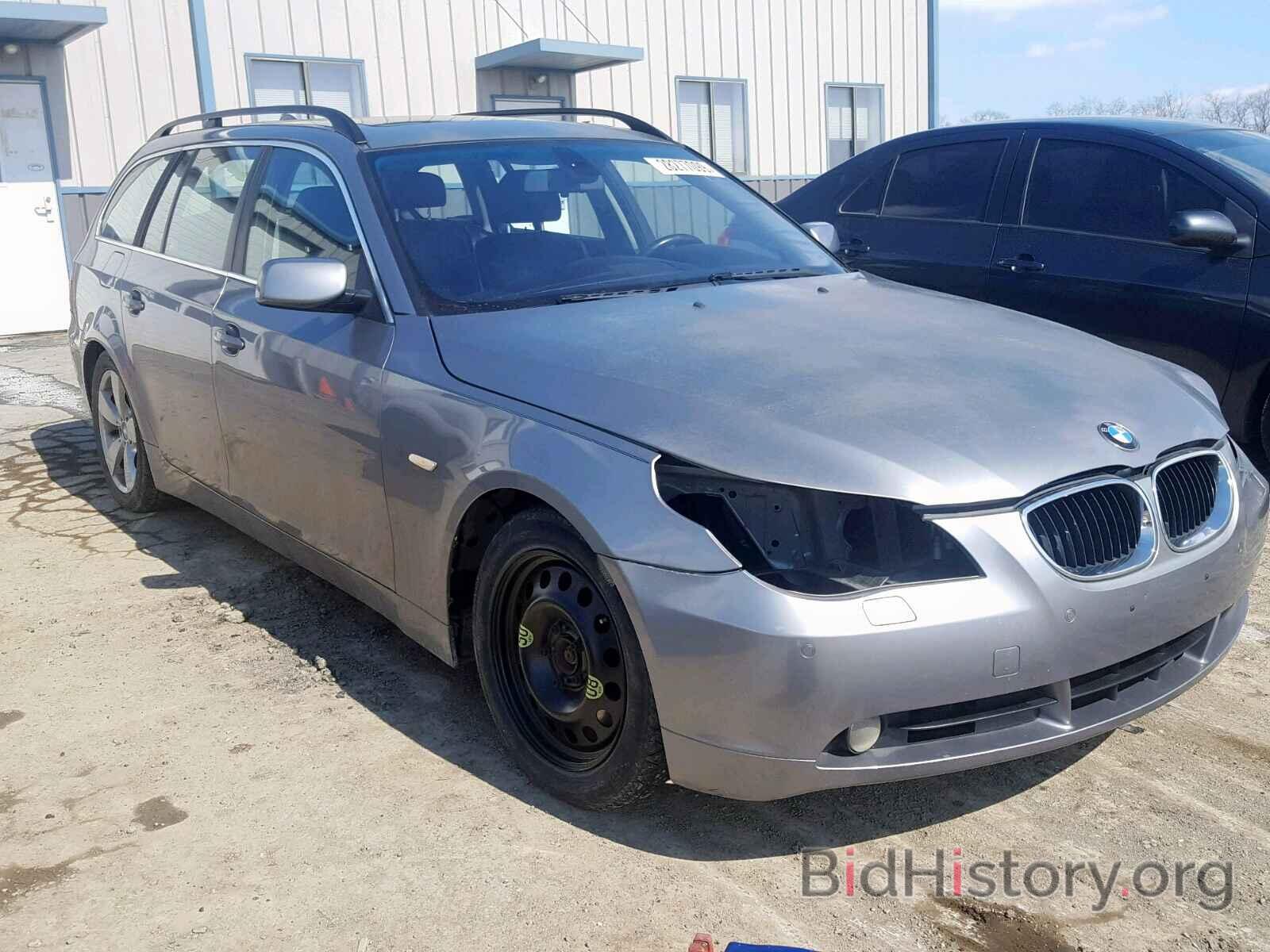 Photo WBANN73596CN01593 - BMW 530 XIT 2006