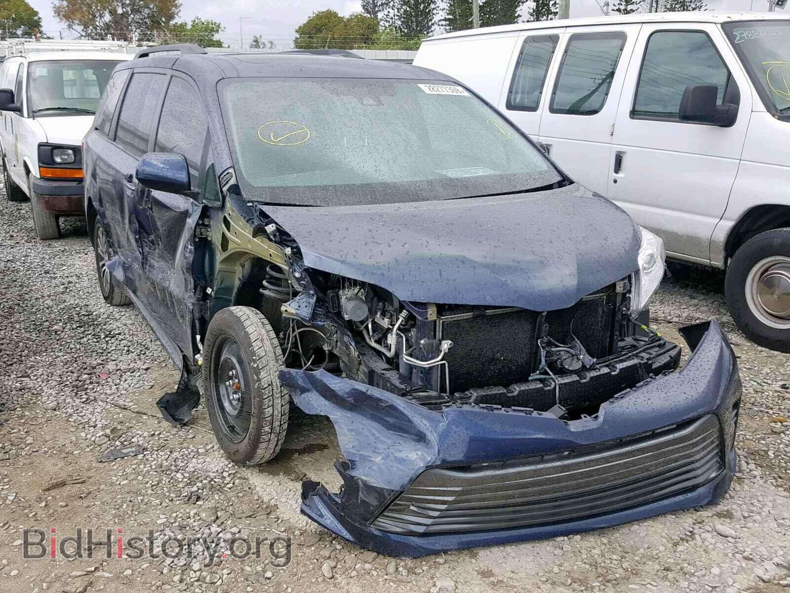 Photo 5TDYZ3DC5JS928402 - TOYOTA SIENNA XLE 2018