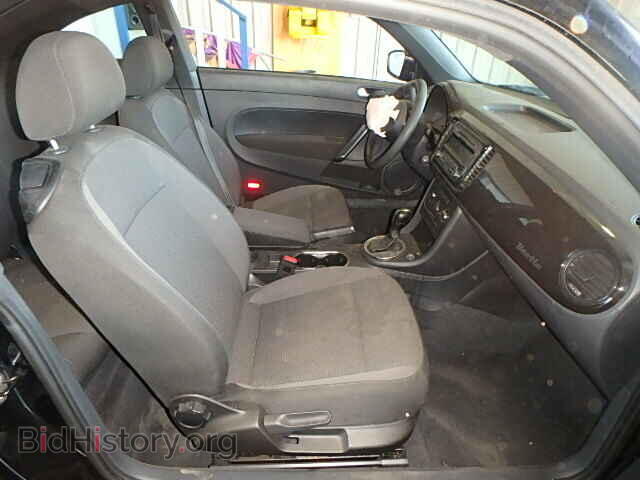 2014 VOLKSWAGEN BEETLE - VIN: 3VWFP7AT9EM627630 - Фото 5