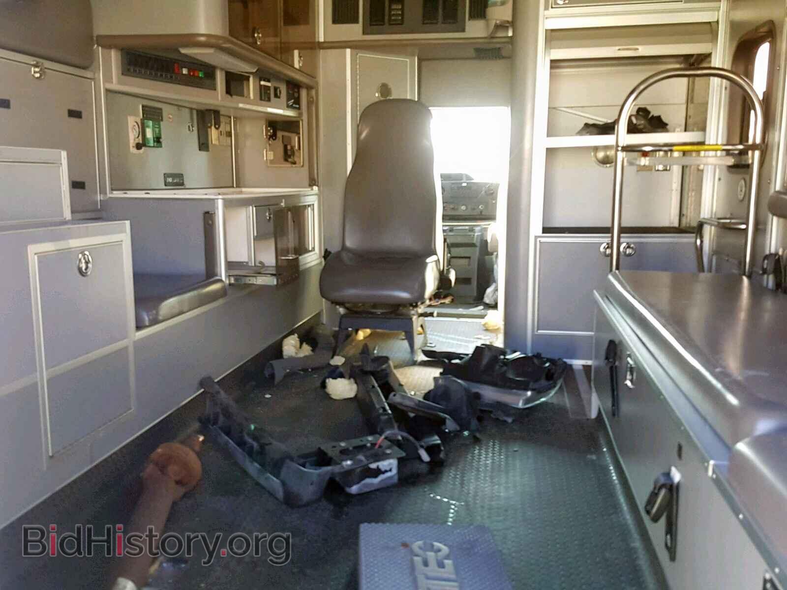 2012 FORD ECONOLINE - VIN: 1FDXE4FS5CDA08880 - Photo 6