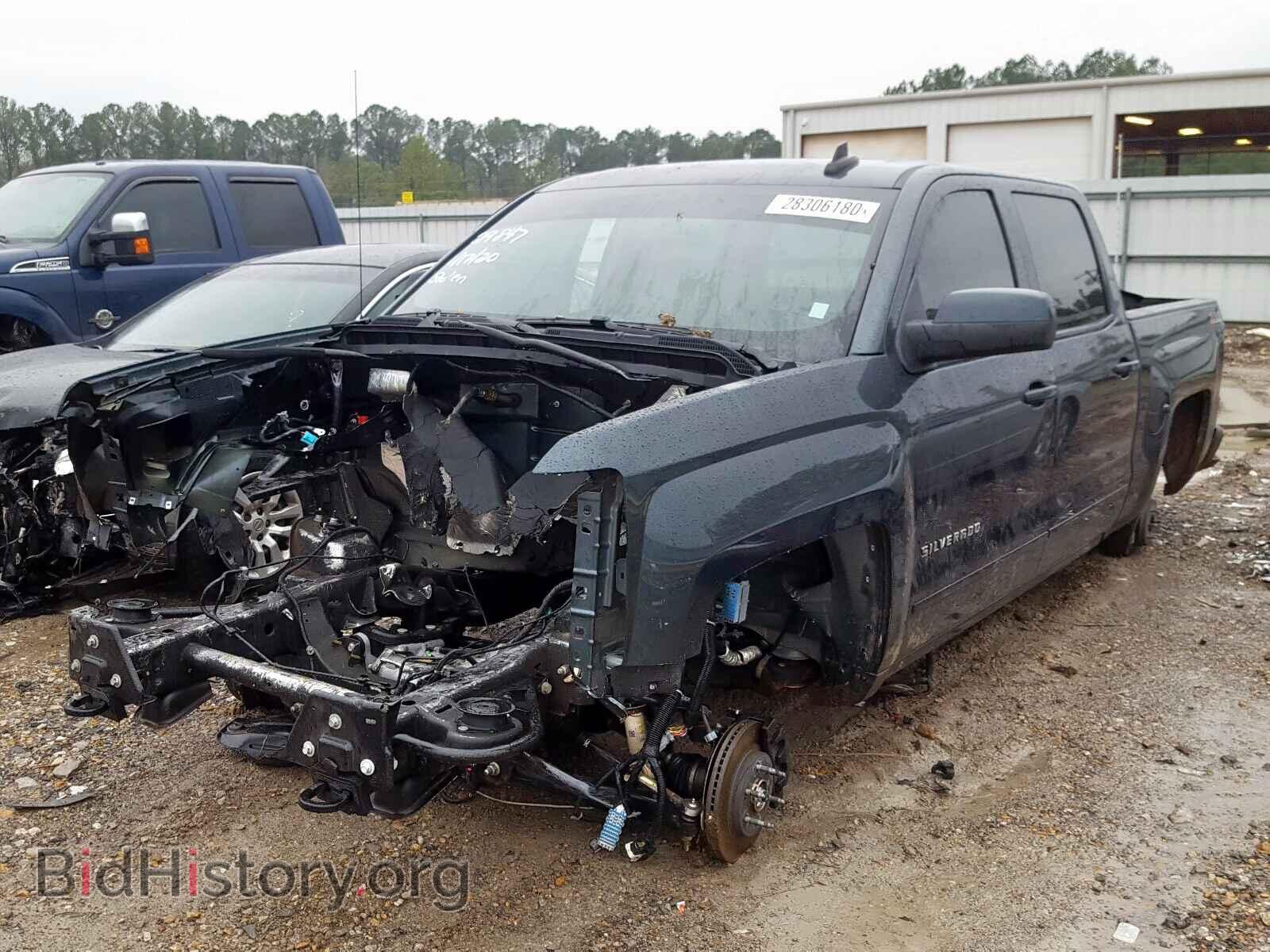 2017 CHEVROLET SILVERADO - VIN: 3GCUKREC0HG424109 - Фото 2