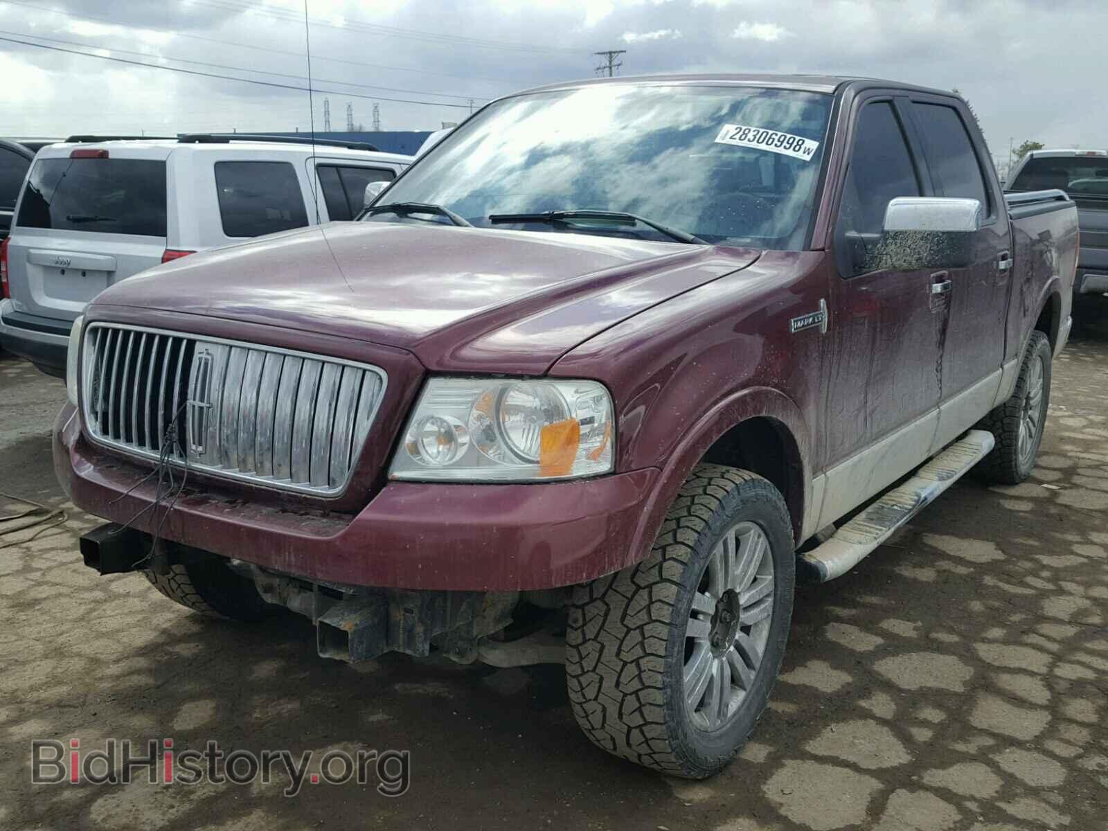 2006 LINCOLN MARK LT - VIN: 5LTPW18516FJ18158 - Фото 2