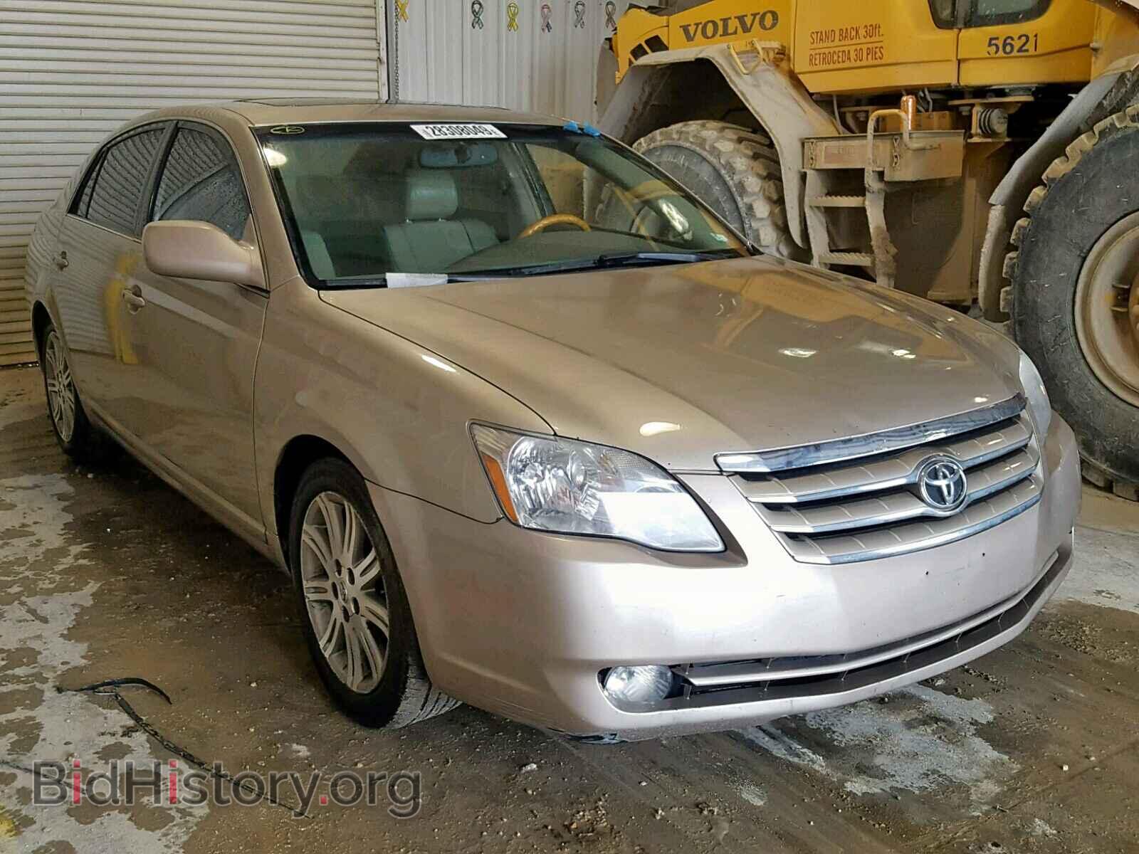 Photo  - TOYOTA AVALON 2007
