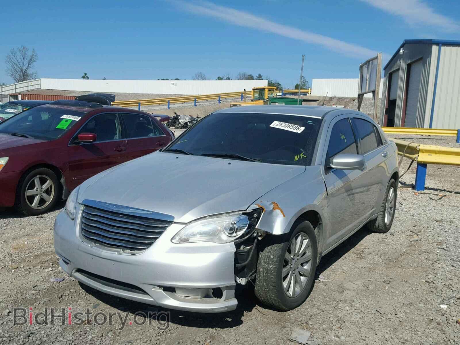 2011 CHRYSLER 200 - VIN: 1C3BC1FG8BN512075 - Фото 2