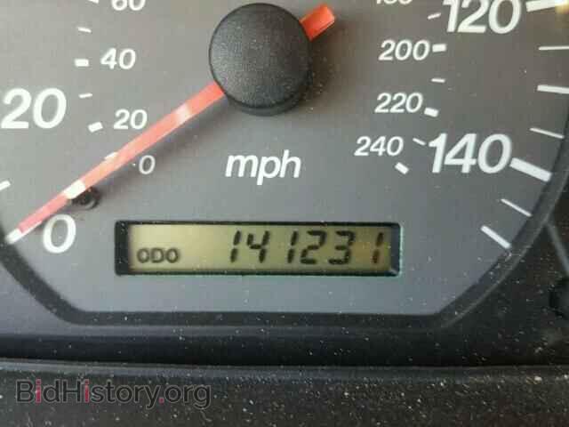 2000 MAZDA 626 - VIN: 1YVGF22C6Y5128882 - Фото 8