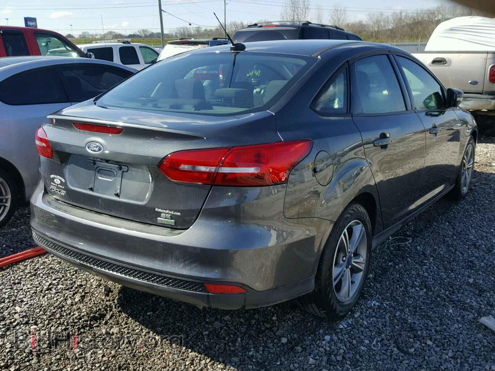 2017 FORD FOCUS - VIN: 1FADP3FE3HL281521 - Photo 4