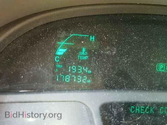 2005 CADILLAC DEVILLE - VIN: 1G6KD54Y05U131653 - Photo 8