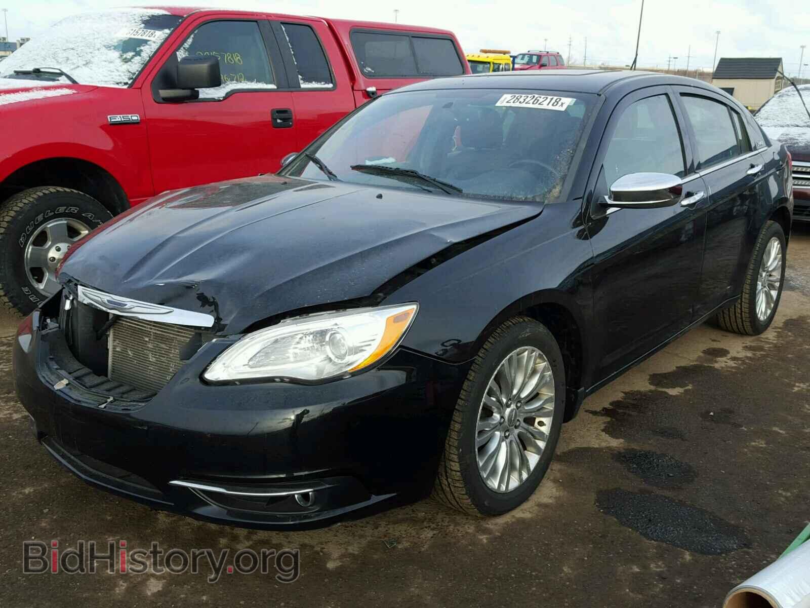 2011 CHRYSLER 200 - VIN: 1C3BC2FG5BN618165 - Фото 2