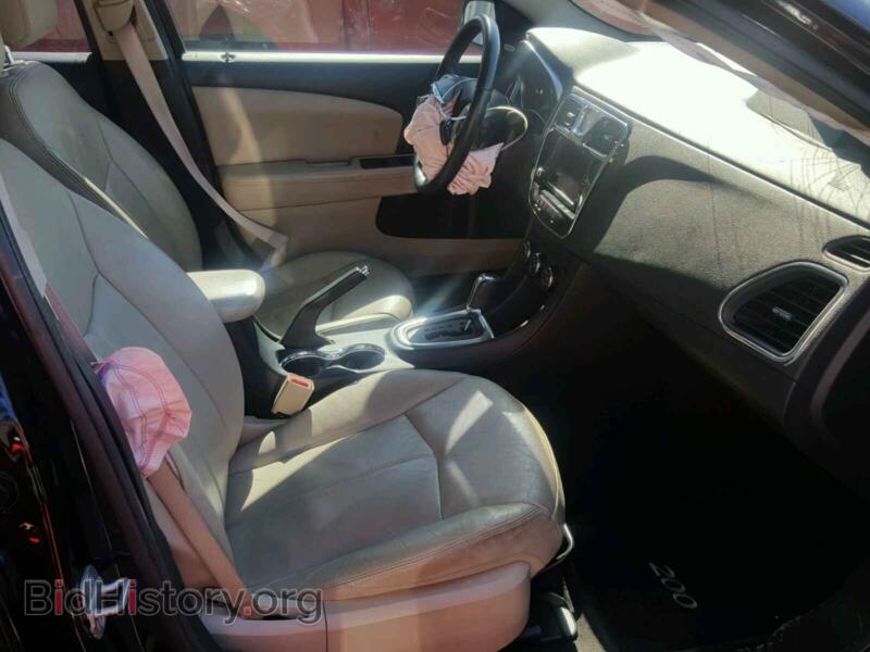 2011 Chrysler 200 (VIN 1C3BC2FG3BN548424) — фото 5 из 10