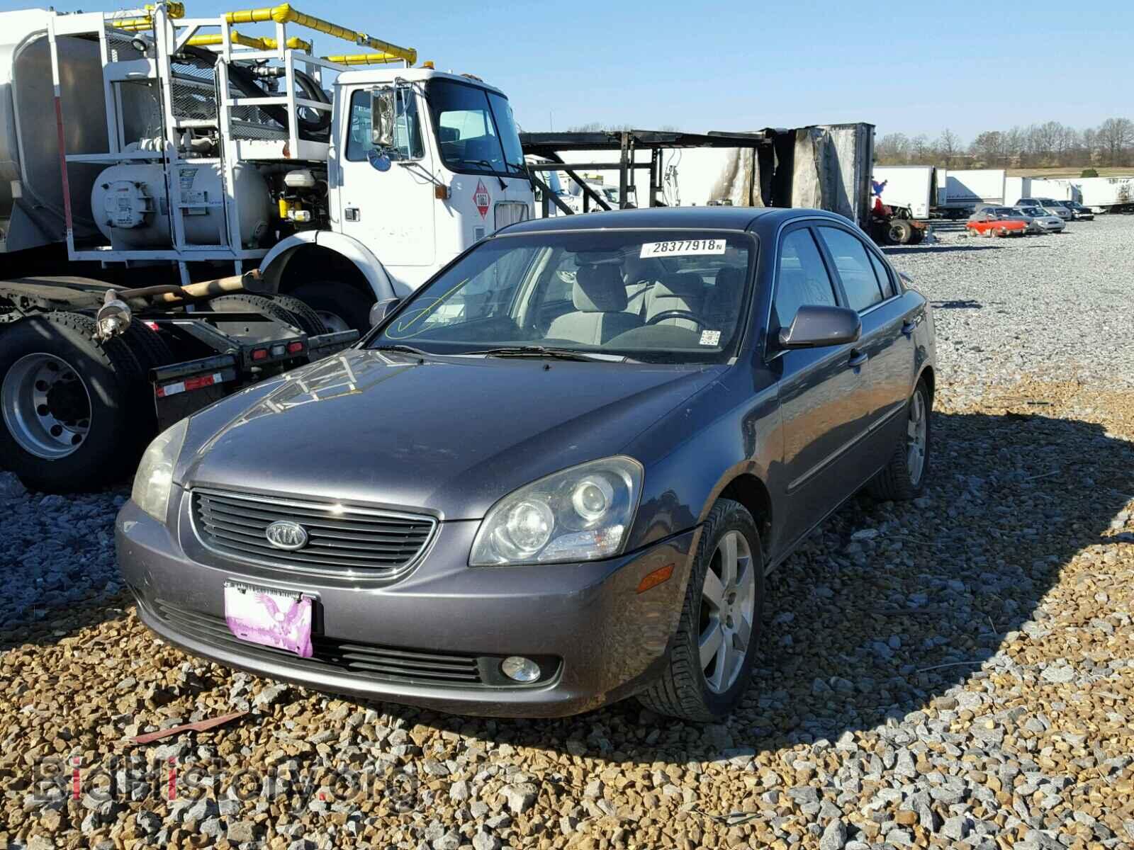 2008 KIA OPTIMA - VIN: KNAGE123985210136 - Фото 2