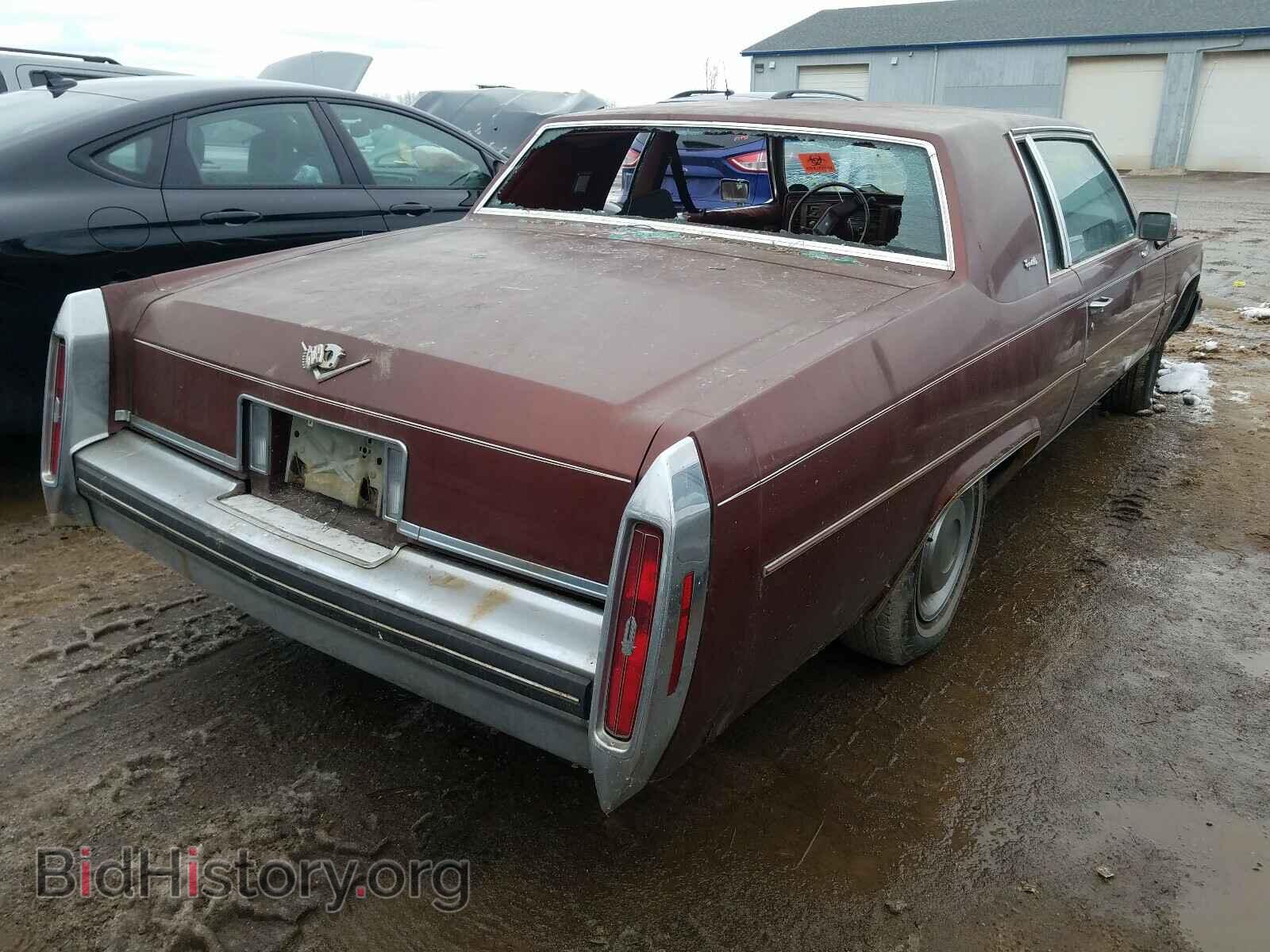 1982 CADILLAC DEVILLE - VIN: 1G6AD4782C9209237 - Фото 4