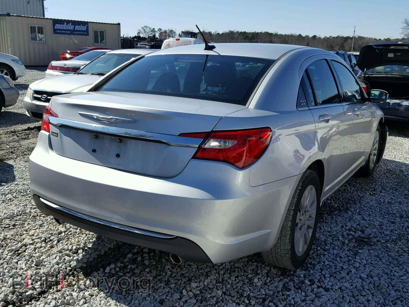 2012 CHRYSLER 200 - VIN: 1C3CCBAGXCN153931 - Фото 4