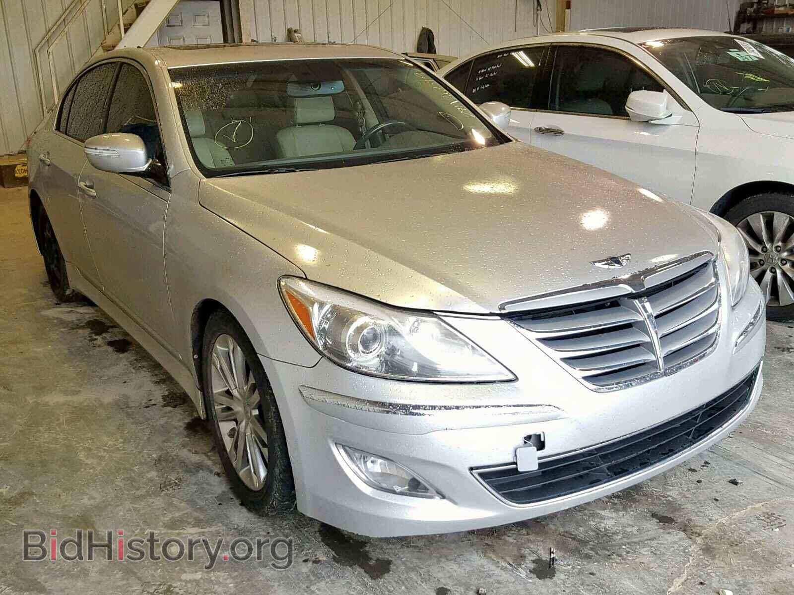 Фотография  - HYUNDAI GENESIS 2012