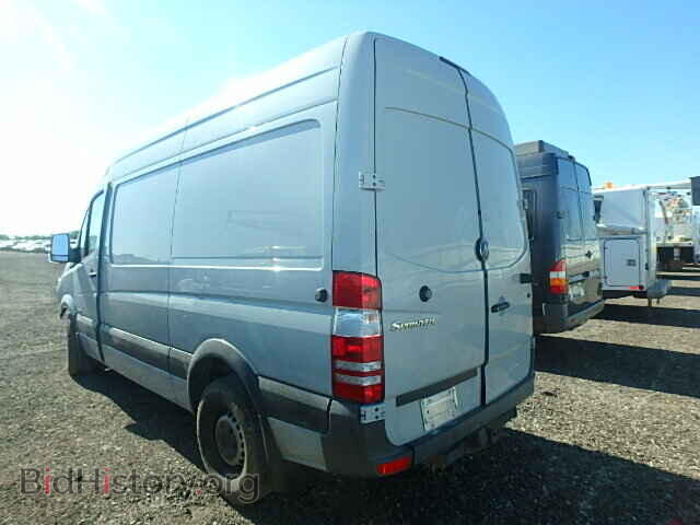 2010 MERCEDES-BENZ SPRINTER - VIN: WD3PE7CC2A5463870 - Фото 3